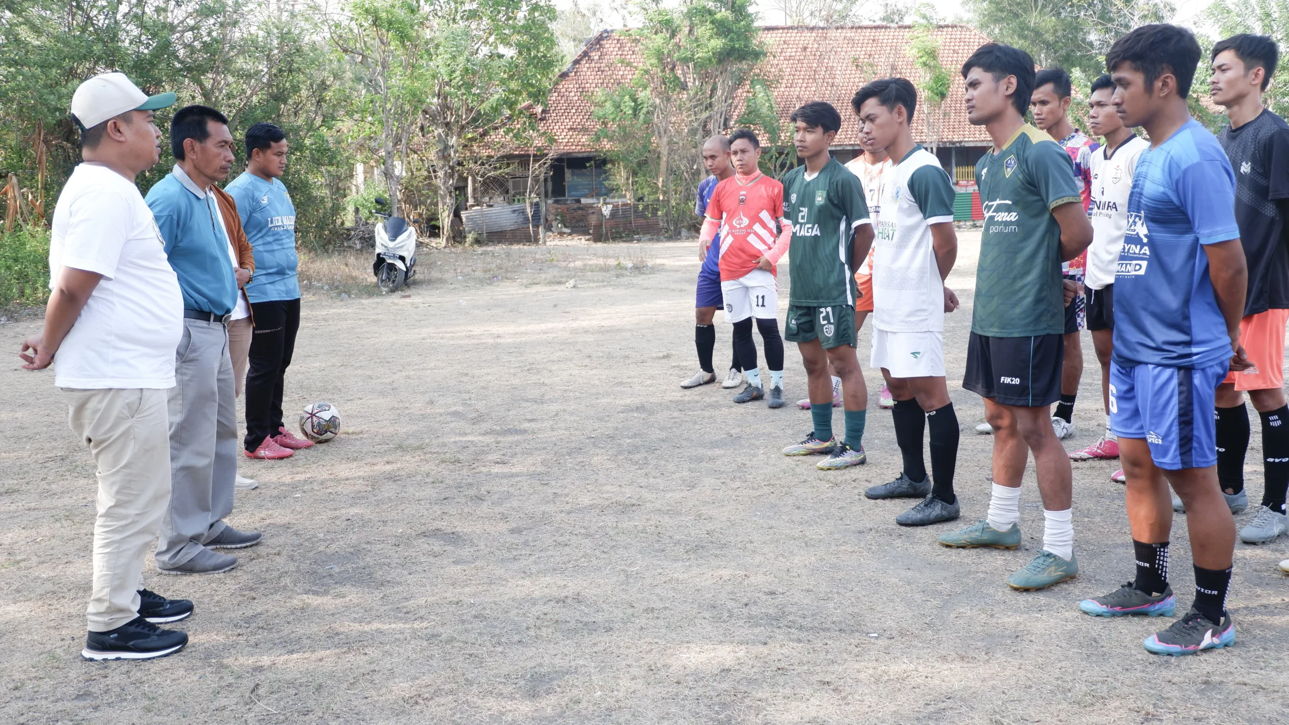 MEMILUKAN: Persesa Sampang berangkat mandiri ke Liga 3 2023-2024 zona Jatim(K-TV/Ist )