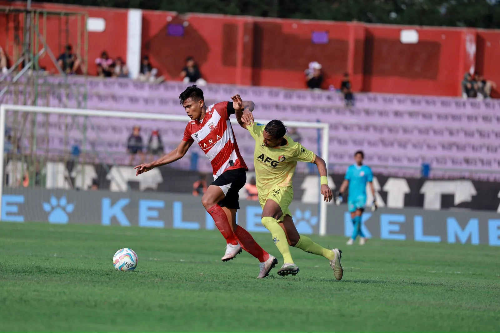 KALAH: Madura United FC menyarh 4-0 atas Persik Kediri. (K-TV/Reytandia)