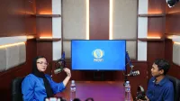 TIDAK TERGANTIKAN: Pengusaha muda Annisa Zhafarina memastikan strategy dan business decision bukan AI.(K-TV/Ahmad Tamyizul)