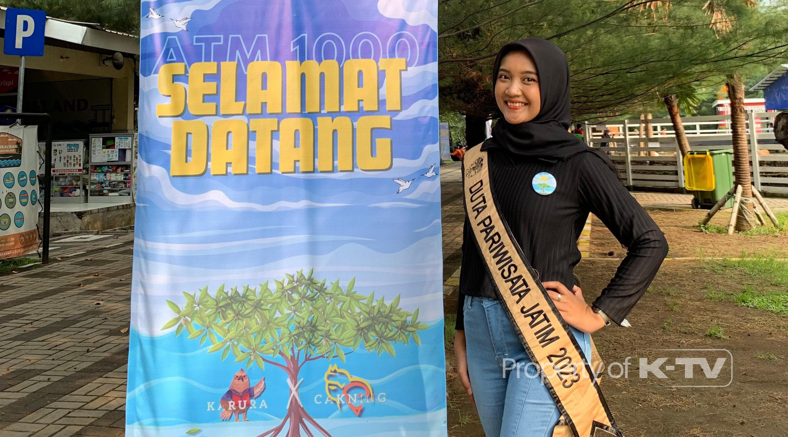 INSPIRATIF: Duta Pariwisata Jawa Timur 2023 Salvinia Hawaida sukses dengan memegang prinsip dari filosofi Simone de Beauvoir. (K-TV/Ist_Salvinia Hawaida)