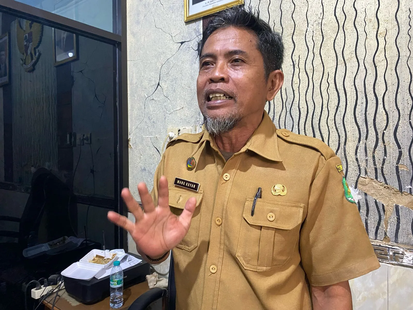 TEPAT SASARAN: DKPP Sumenep meyakinkan ratusan ribu KPM, yang menerima bantuan beras CPP, layak. (K-TV/Taufiq Hidayat)