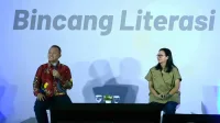 LITERASI: Ratih Kumala berbagi tips menulis lewat kegiatan Bincang Literasi oleh Perpustakaan Kemenkeu RI (KTV/Ist_Kemenkeulib)