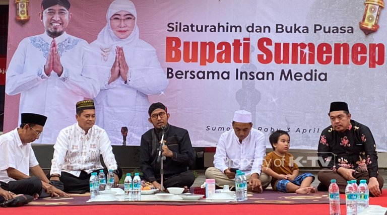 BUKBER: Bupati Sumenep Achmad Fauzi berbuka puasa bersama insen pers. (K-TV/ Taufiq Hidayat)