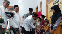 BERBAGI: AJP santuni 150 anak yatim jelang Hari Raya Idulfitri. (K-TV/Buyung Kurniawan)