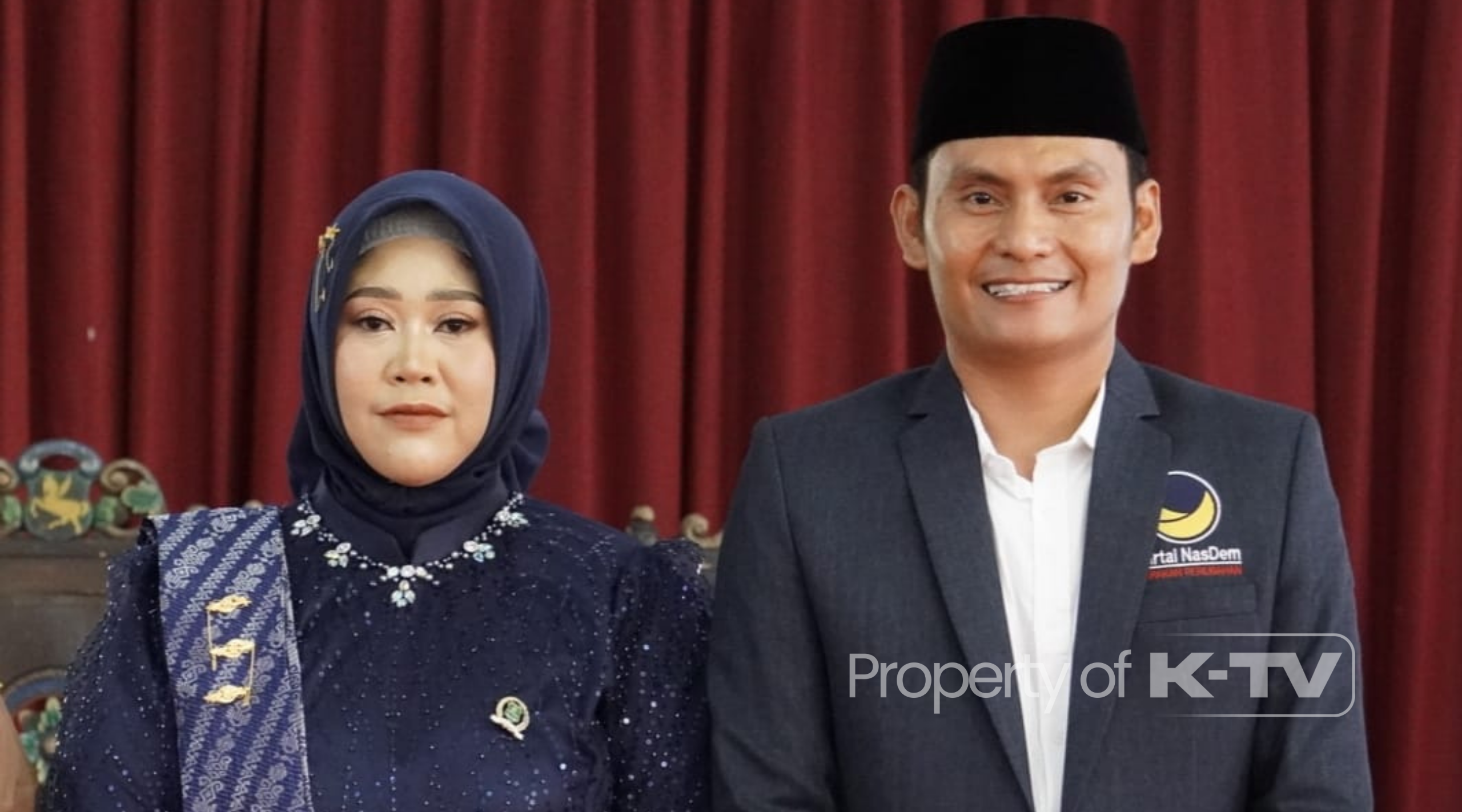 SUKSES: Afrilia Wahyuni diambil sumpah sebagai anggota DPRD Sumenep periode 2024-2029. (K-TV/Taufiq Hidayat)