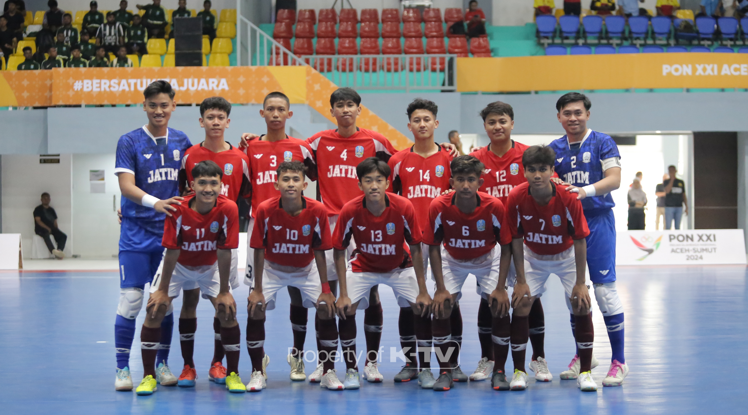 MEMBANGGAKAN: Satu atlet futsal Pamekasan Fahri Maulidi Rochman mengarungi PON bersama Tim Jawa Timur.(Ist_Panitia PON 2024)