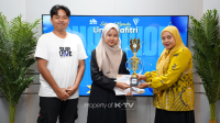 CAPAIAN GEMILANG: Mahasiswi IAIN Madura Linda Safitri menjadi Juara II Lomba Opini K-TV 2024.(K-TV/Yudha)